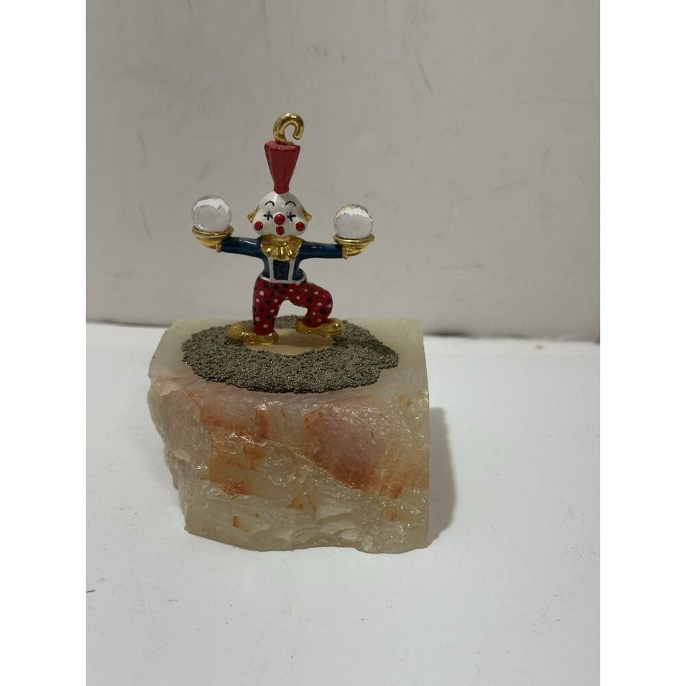 Clown Figurine Statue 1980’s Clown Balancing Crystal Balls RARE See Pictures